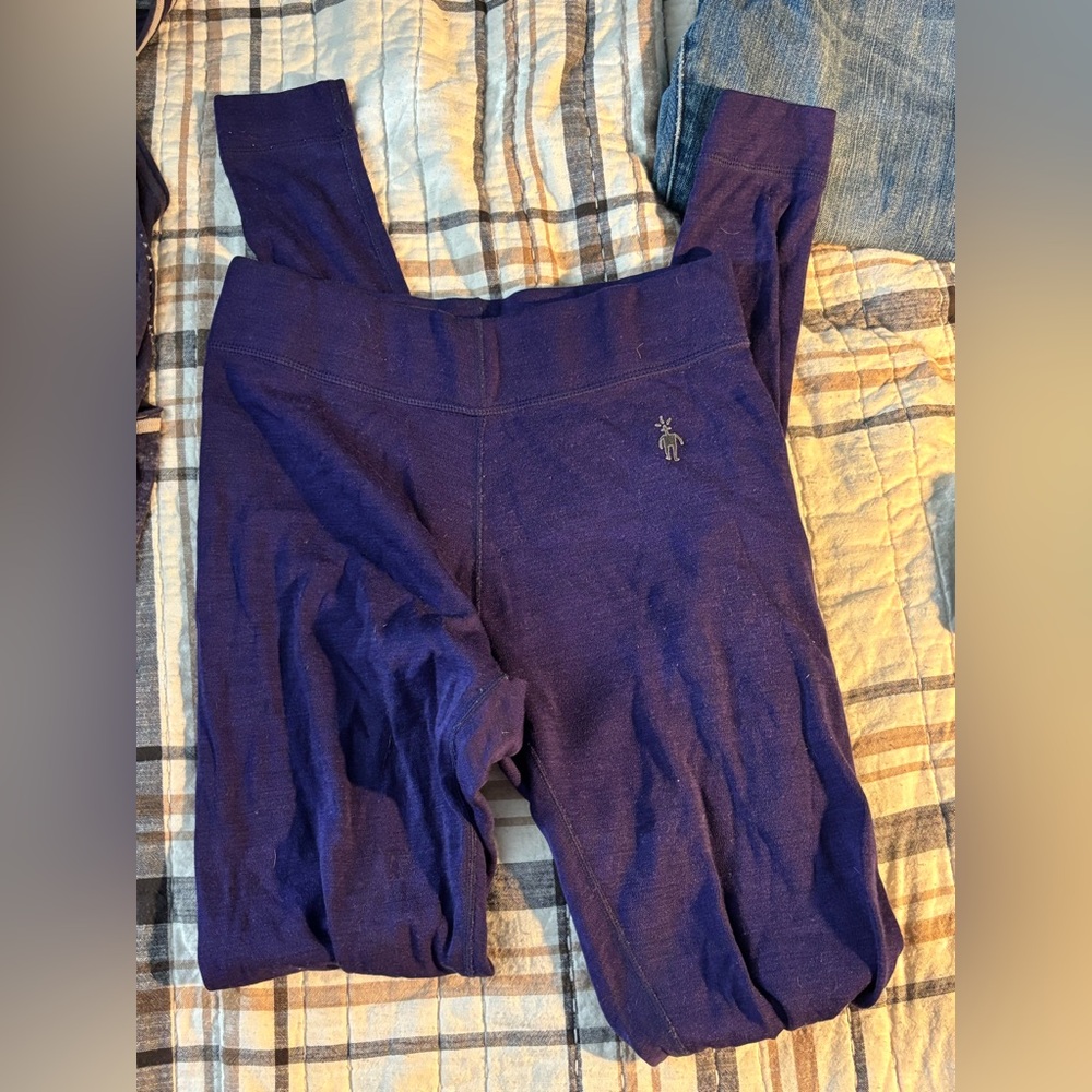 SOLD crosspost ❌ Women’s Smartwool Size Small 100% merino wool purple leggings